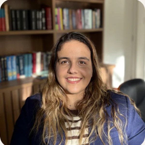 Ana Luiza Macedo